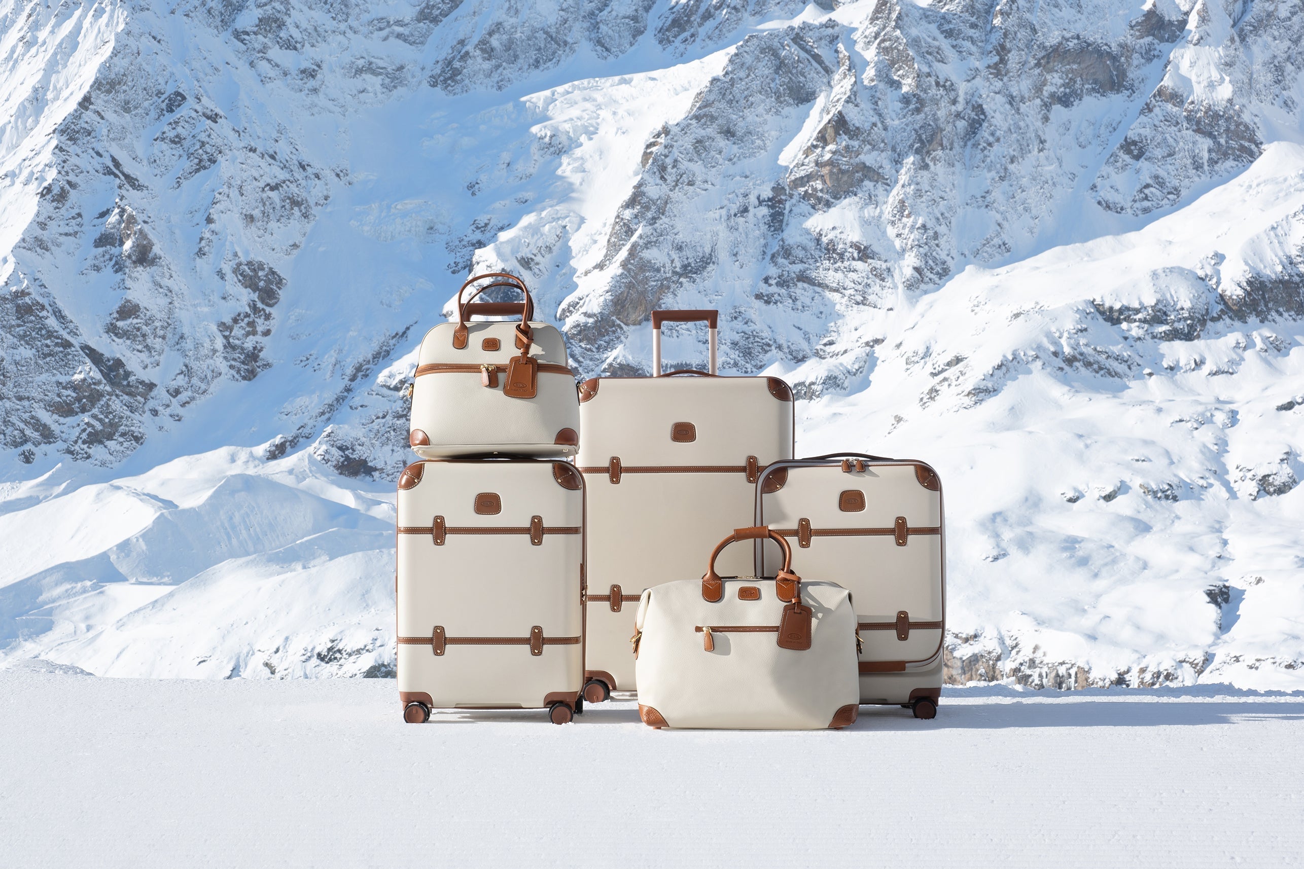 Winter Travel Essentials: A Guide to Elegant Packing
